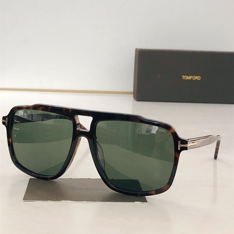 TOM FORD